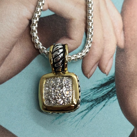 🌟 Silver Gold Necklace - Picture 3 of 6